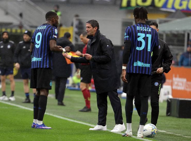 Thuram e Chivu durante la gara pareggiata con l'Atalanta