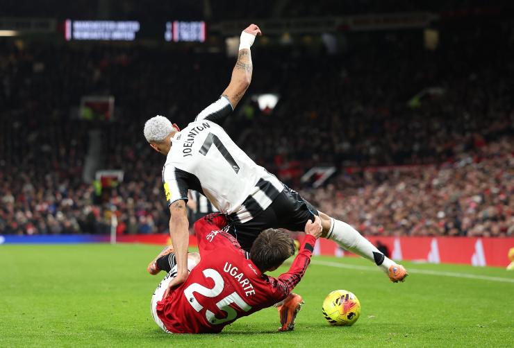 Il giocatore del Manchester United Ugarte in azione