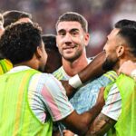 Dusan Vlahovic sorride dopo un gol