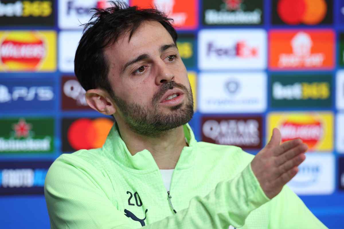 Bernardo Silva durante un conferenza stampa in Champions