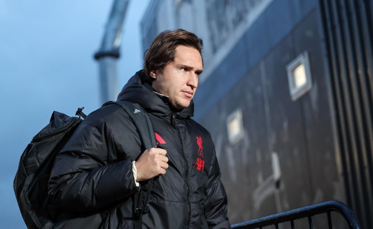 Federico Chiesa mentre lascia il campo d'allenamento