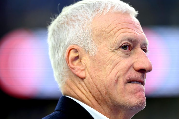 Didier Deschamps mentre è sulla panchina della Francia