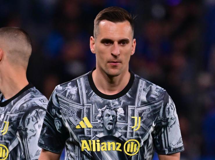 Milik durante la gara con l'Atalanta in campionato