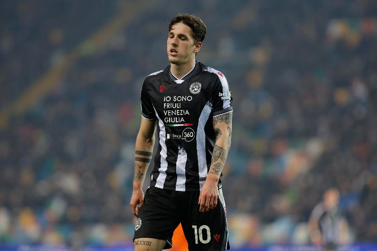 Zaniolo mentre si lamenta per un'occasione persa