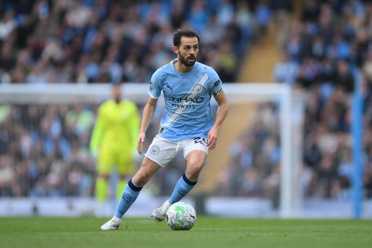 Bernardo Silva mentre cerca di impostare l'azione