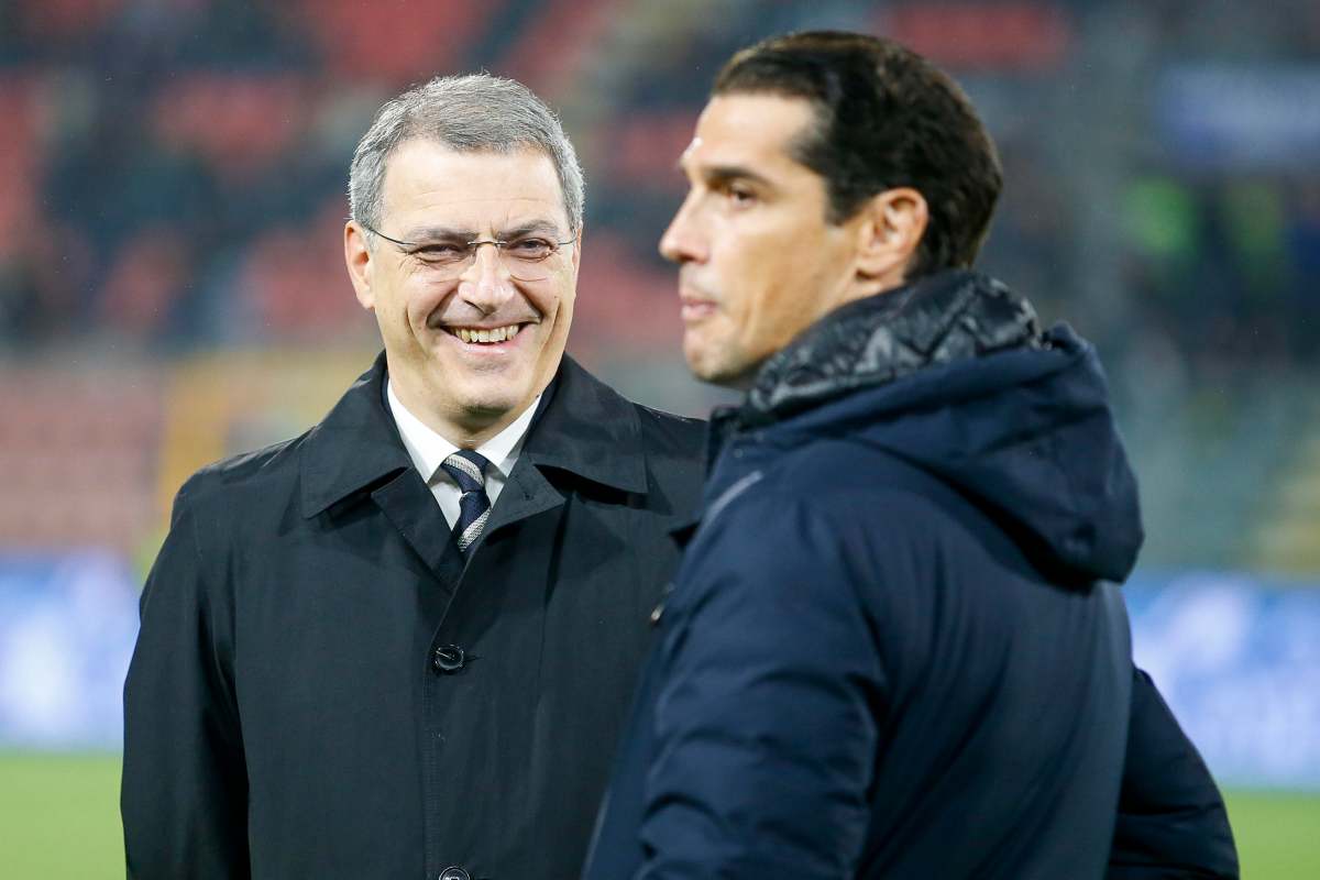 Il dirigente della Juventus Comolli prima di una gara di Champions League