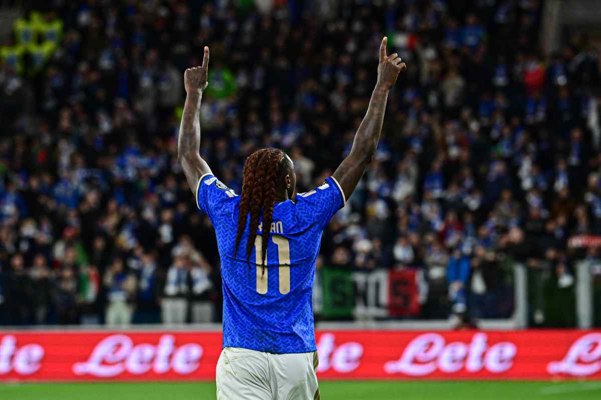 Kean mentre esulta dopo un gol con l'Italia