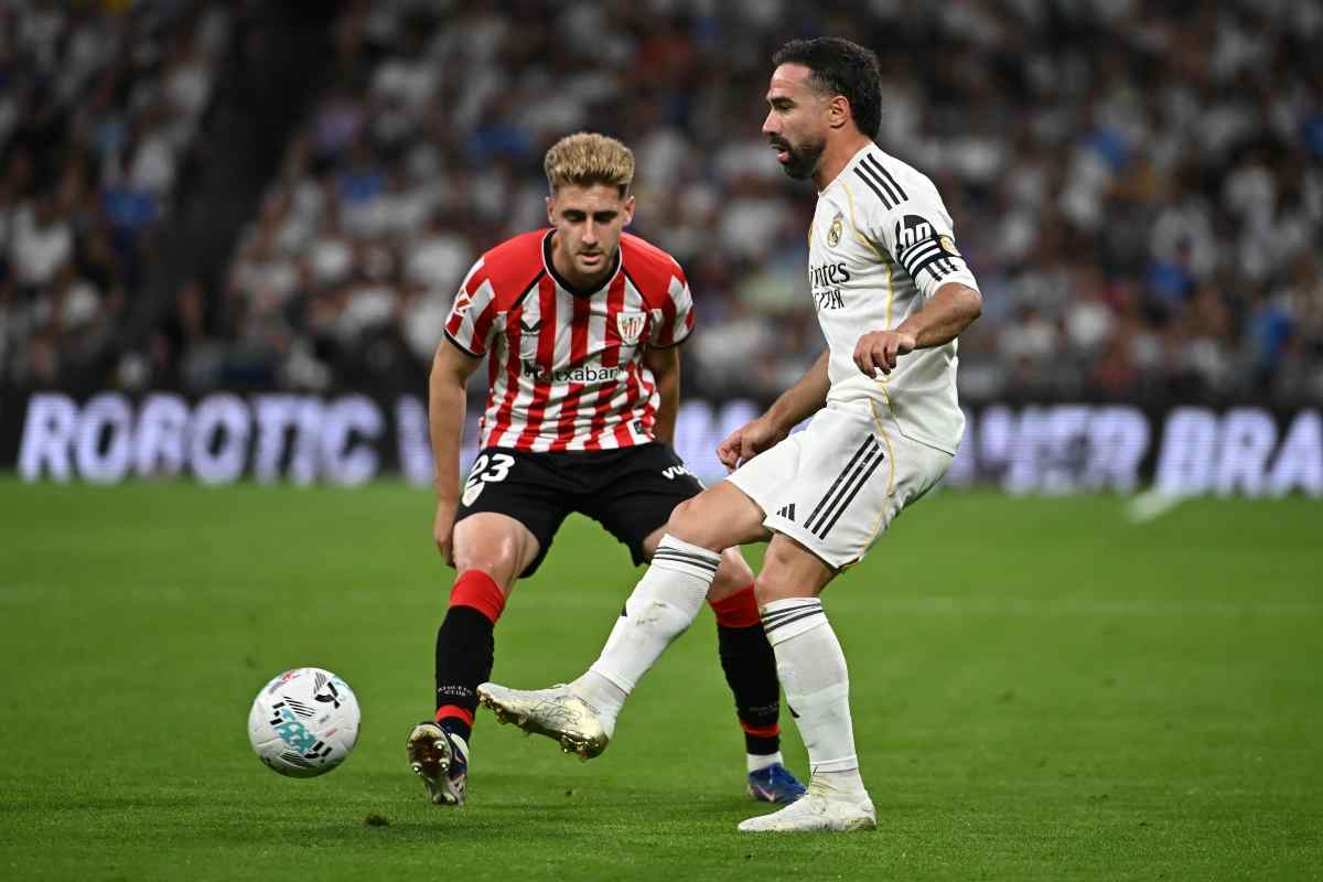 Daniel Carvajal mentre cerca di superare un avversario
