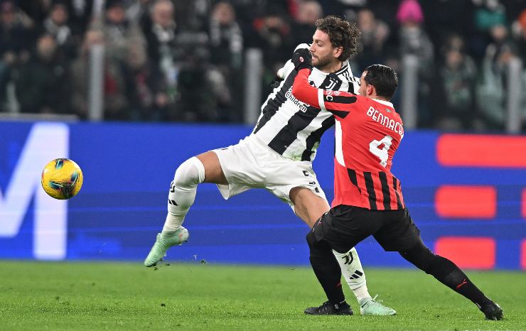 Bennacer mentre lotta con Locatelli
