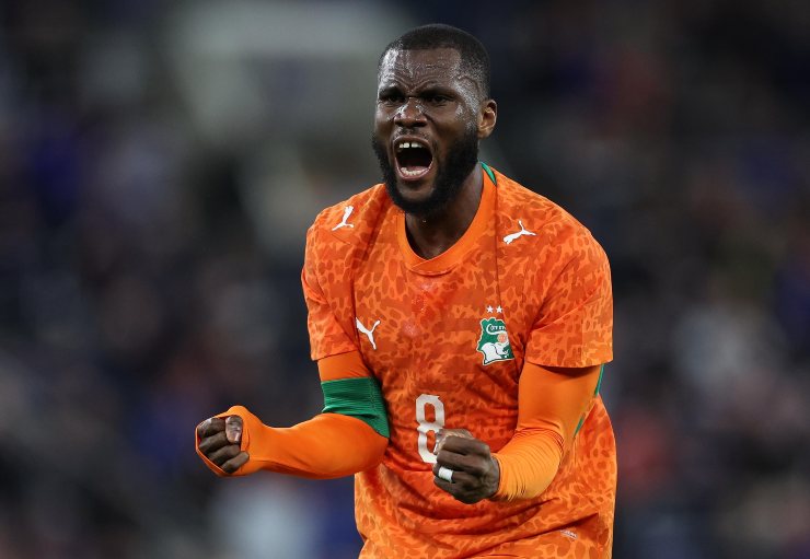 Kessie mentre esulta dopo una vittoria col suo gol