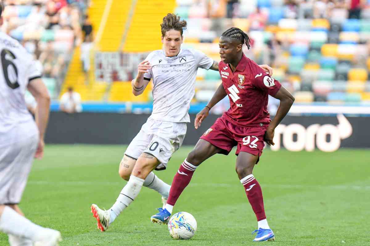 Zaniolo durante un'azione con l'Udinese