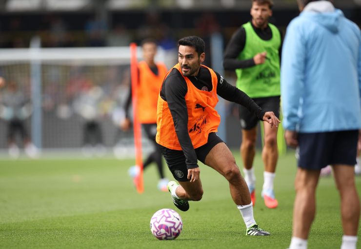 Gundogan mentre si allena con la casacca del City